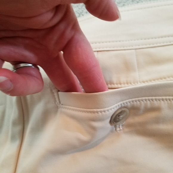 Ann Taylor cream color shorts - Picture 8 of 10